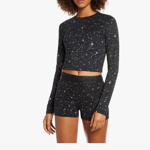Nike Tops - NWT Nike Pro WarmShirt SZ XS Cropped Long Sleeve Activewear Metallic Stars